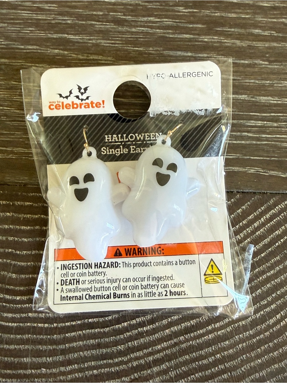 NWT Way to Celebrate it! halloween Ghost light up  Earrings